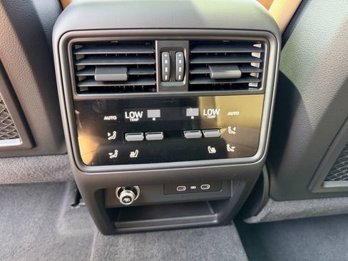 New 2026 Porsche Cayenne AWD/4WD image 23