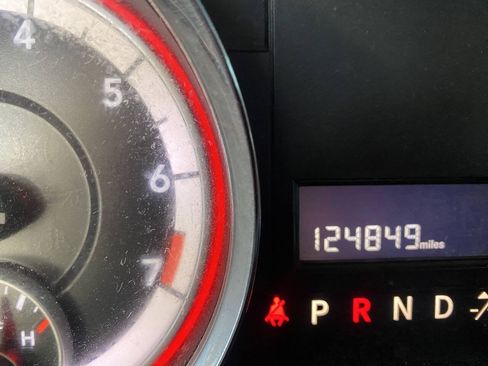 Used 2014 Dodge Grand Caravan SXT FWD image 35