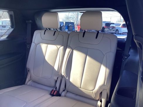 New 2025 Jeep Grand Cherokee L Limited w/ Black Appearance Package AWD/4WD image 20
