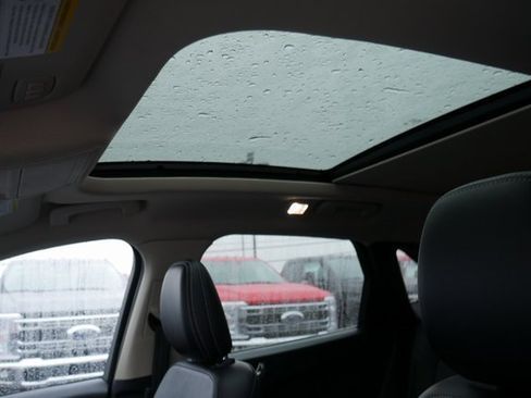 Used 2020 Ford Escape Titanium w/ Titanium Premium Package 2.0 image 3