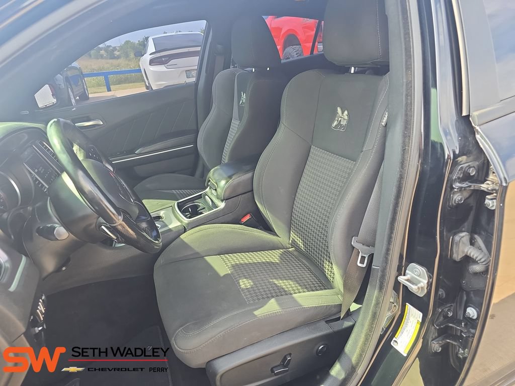 Used 2019 Dodge Charger Scat Pack RWD image 16