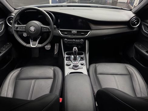 Used 2024 Alfa Romeo Giulia Ti image 5