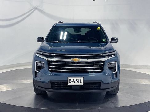 Used 2024 Chevrolet Traverse LT AWD/4WD image 9