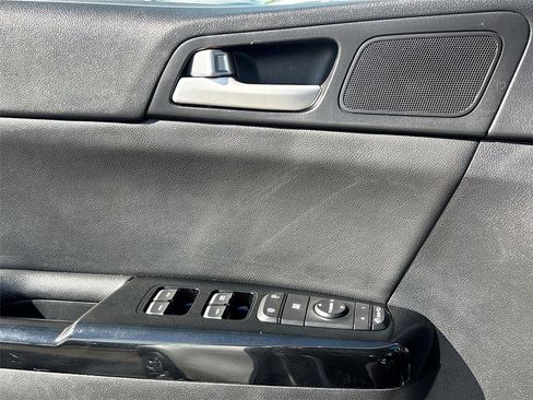 Used 2019 Kia Sportage EX image 18