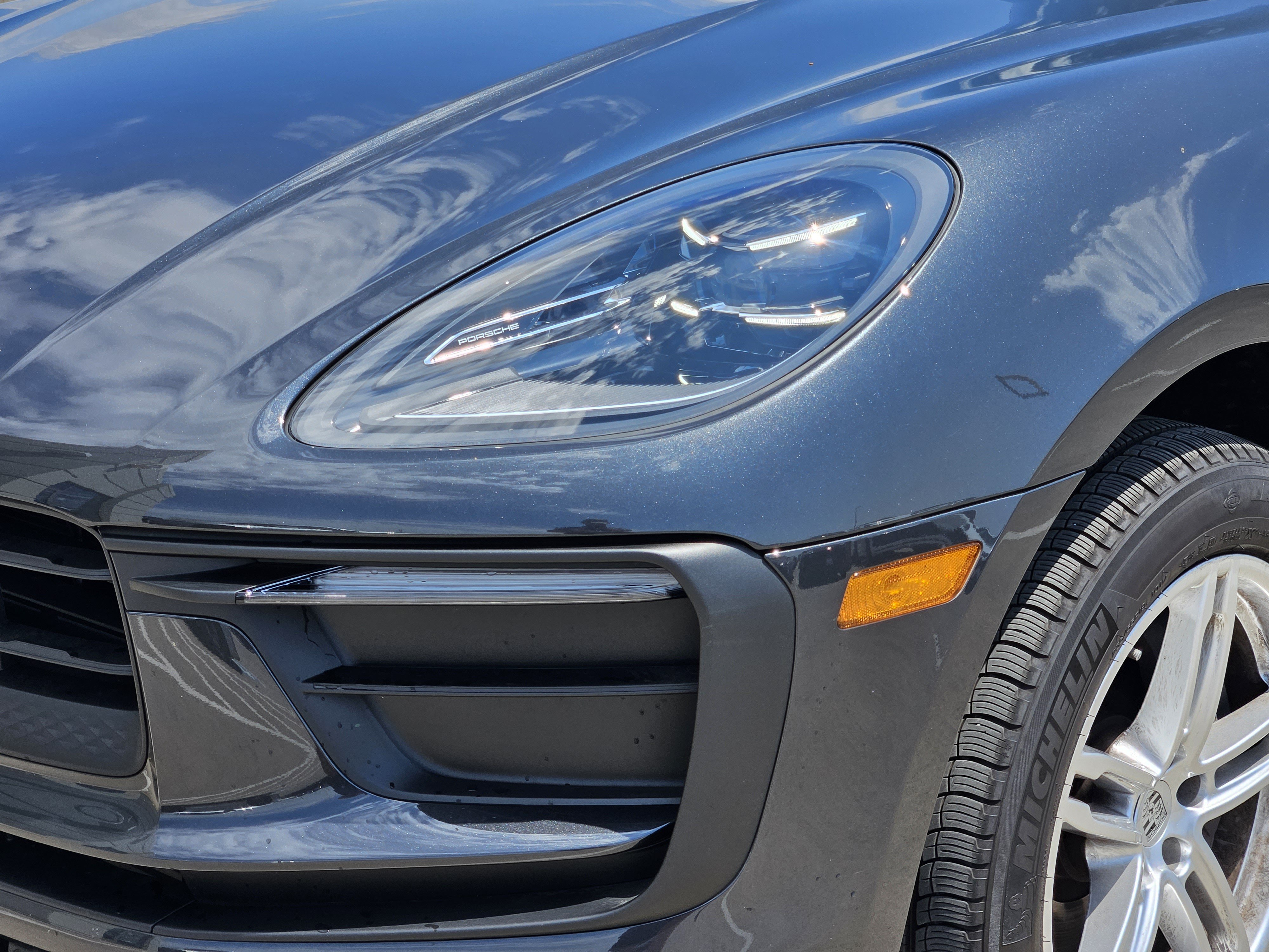 Certified 2026 Porsche Macan AWD/4WD image 12