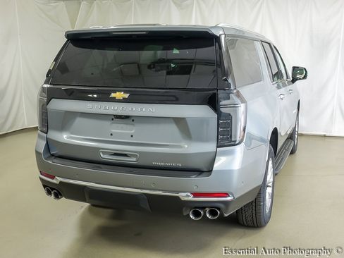 New 2026 Chevrolet Suburban Premier image 7