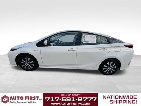 Used 2020 Toyota Prius Prime XLE image 6