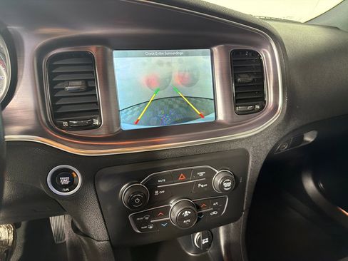 Used 2018 Dodge Charger SXT Plus w/ Blacktop Package RWD image 17