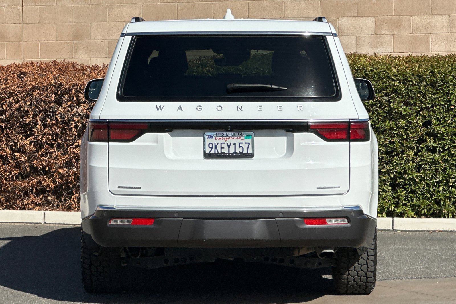 Used 2022 Jeep Wagoneer Series I AWD/4WD image 5