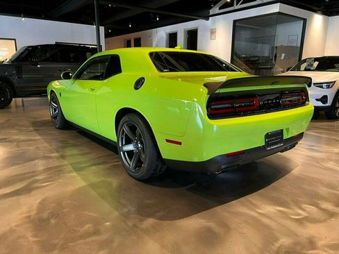 Used 2023 Dodge Challenger SRT Hellcat w/ Driver Convenience Group RWD image 3