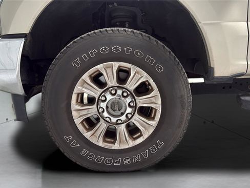 Used 2018 Ford F350 XLT w/ XLT Premium Package image 9