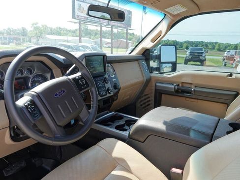Used 2014 Ford F250 Lariat w/ Chrome Package image 9