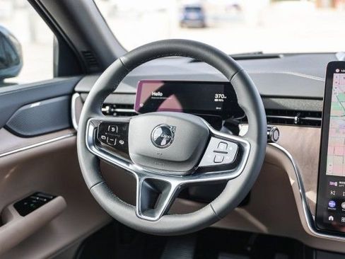 New 2025 Volvo EX90 Plus image 16