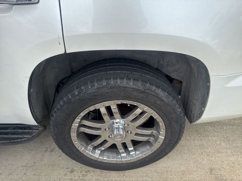 Used 2007 Chevrolet Tahoe LTZ w/ LTZ Preferred Equipment Group image 11