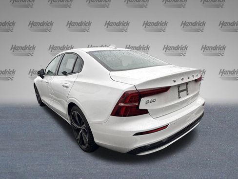 Used 2024 Volvo S60 B5 Core image 7