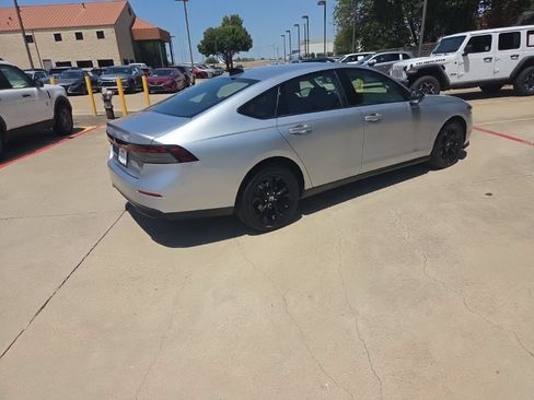 Used 2025 Honda Accord SE image 7