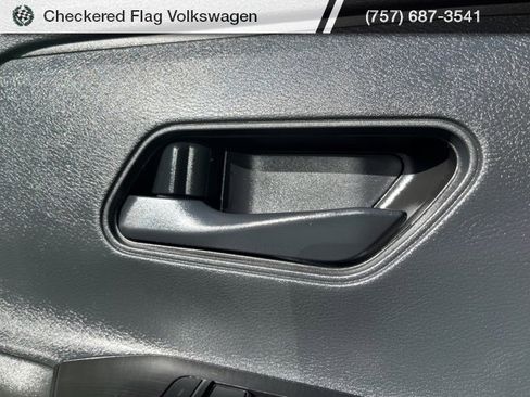 Used 2025 Nissan Kicks S image 15