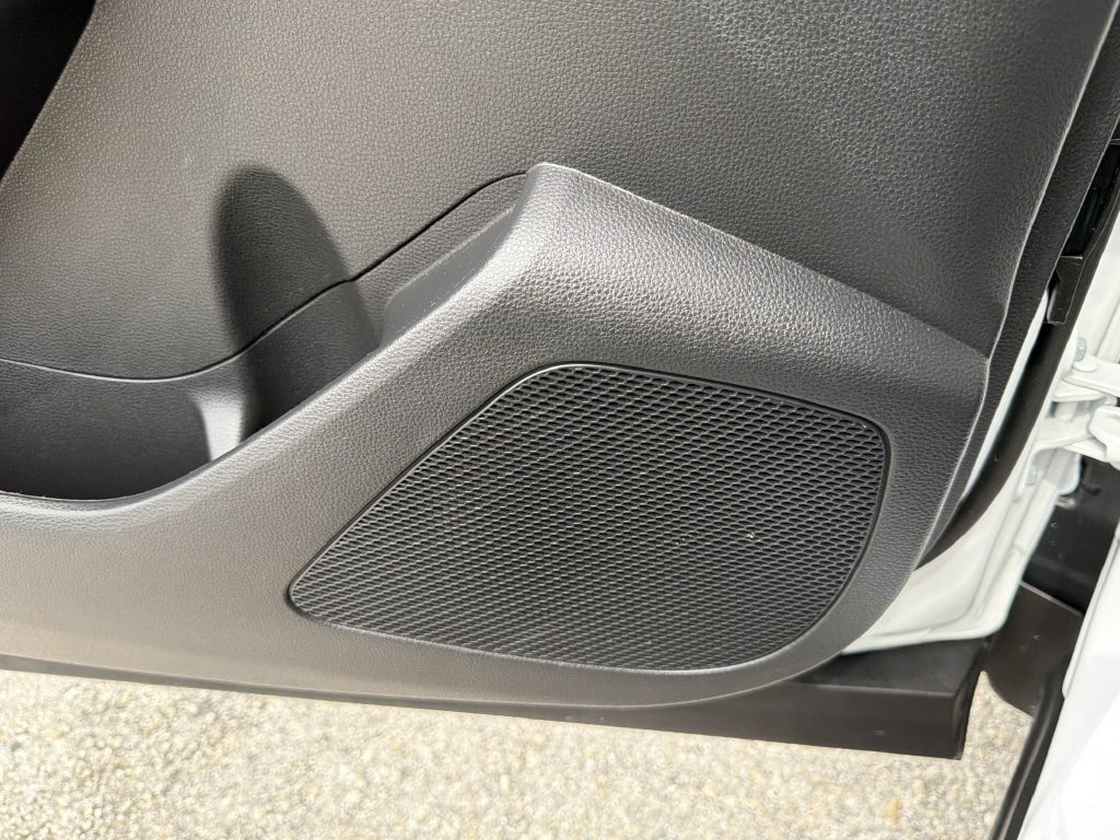 Used 2025 Toyota Corolla Cross LE FWD image 23