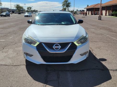 Used 2017 Nissan Maxima 3.5 S w/ Interior Lighting Package image 3