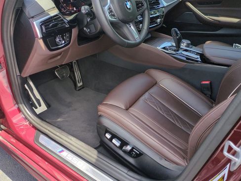 Certified 2023 BMW M550i xDrive AWD/4WD image 17