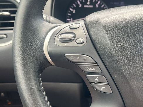 Used 2019 Nissan Pathfinder SV AWD/4WD image 30