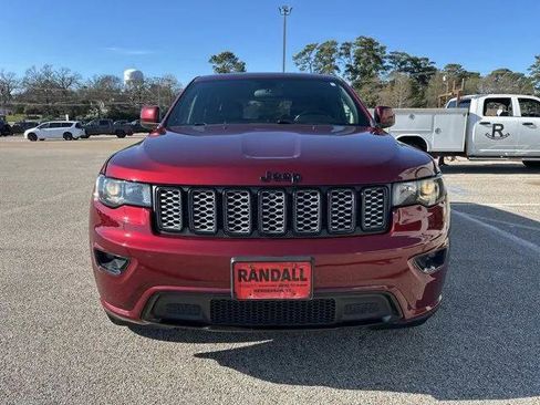 Certified 2021 Jeep Grand Cherokee Laredo X image 2