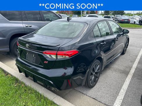 Used 2023 Toyota Corolla SE FWD image 3