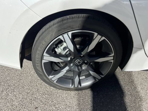 Used 2025 Honda Civic Sport Touring image 12