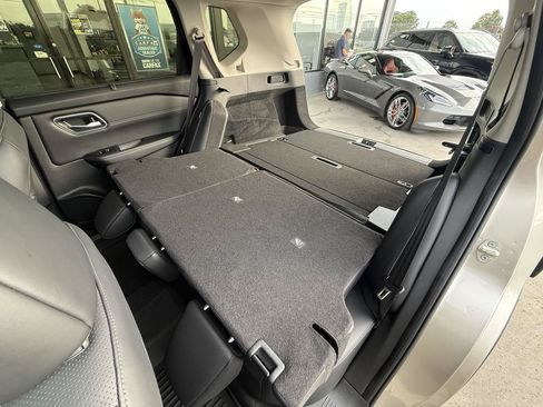 Used 2025 Nissan Rogue Platinum w/ Tech Package AWD/4WD image 47
