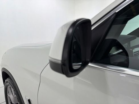 Used 2023 BMW X3 xDrive30i w/ Convenience Package AWD/4WD image 9