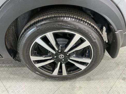 Used 2020 Nissan Kicks SV image 32