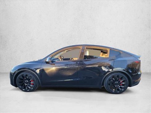 Used 2021 Tesla Model Y Performance image 7
