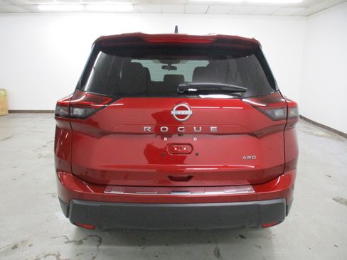 New 2026 Nissan Rogue SV w/ Cold Weather Package image 7