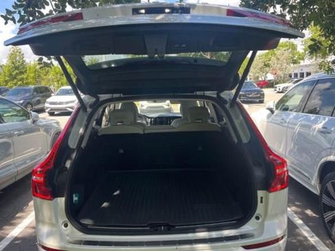 Used 2024 Volvo XC60 B5 Plus w/ Protection Package Premier AWD/4WD image 5