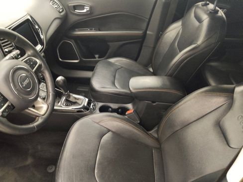 Used 2019 Jeep Compass Limited AWD/4WD image 17
