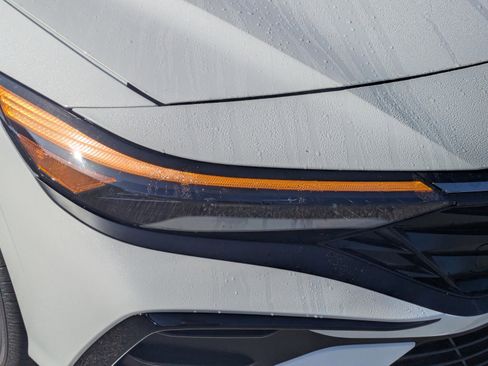 New 2026 Hyundai Elantra Limited image 11