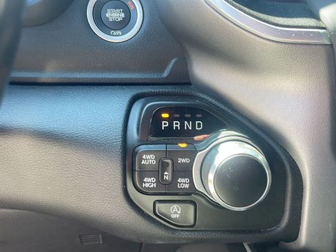 Used 2022 RAM 1500 Big Horn AWD/4WD image 16
