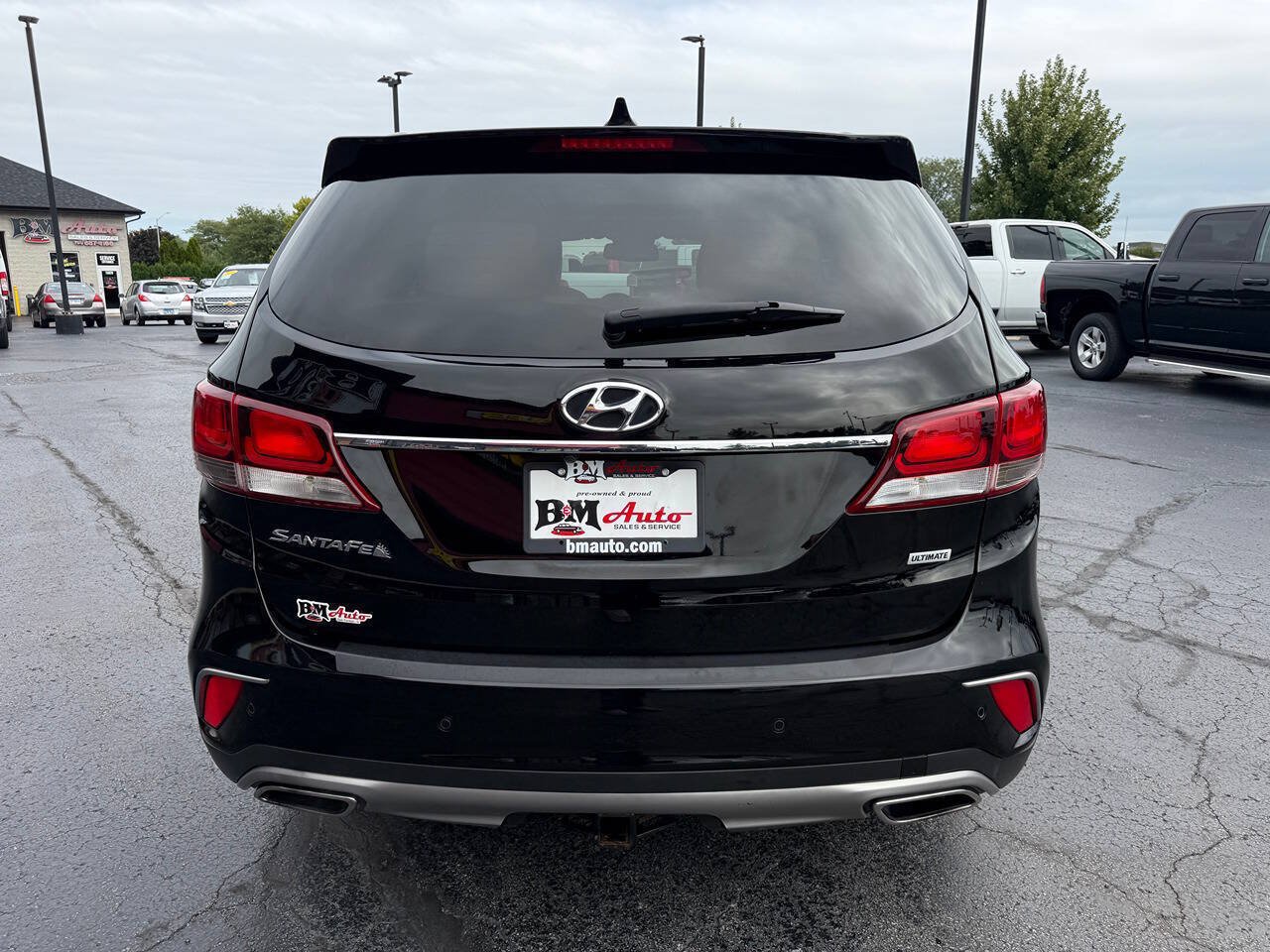 Used 2017 Hyundai Santa Fe FWD image 6