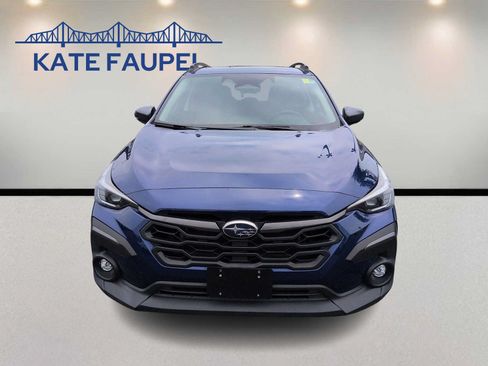 Used 2024 Subaru Crosstrek 2.5i Limited w/ Crosstrek Mirror Package AWD/4WD image 2