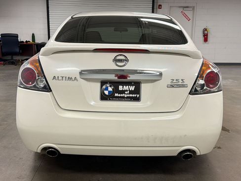Used 2011 Nissan Altima 2.5 S w/ Special Edition Pkg FWD image 9