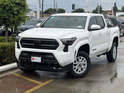 Certified 2026 Toyota Tacoma SR5 RWD image 2