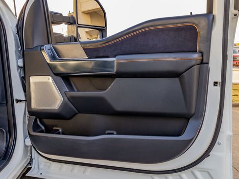 Used 2024 Ford F350 Platinum image 36