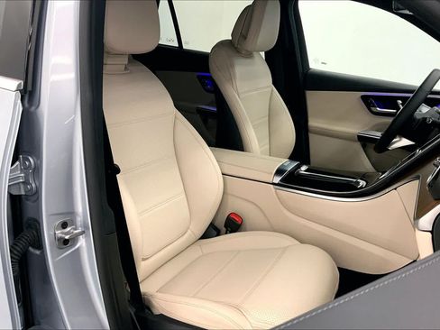 Certified 2023 Mercedes-Benz GLC 300 image 12