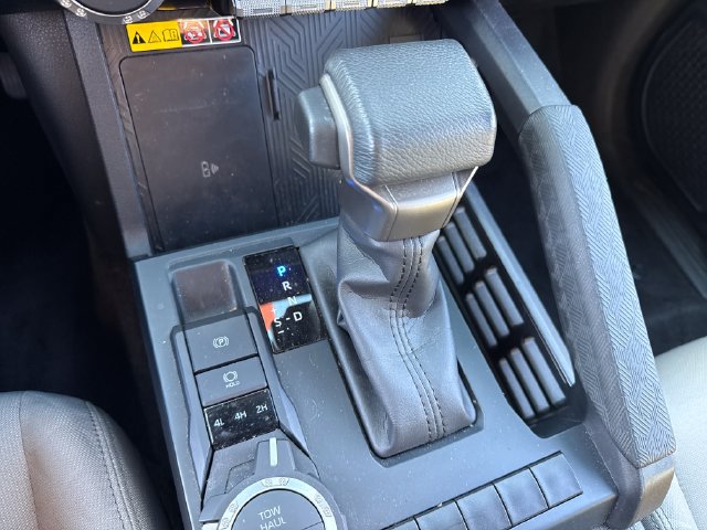 Used 2024 Toyota Tacoma SR5 AWD/4WD image 39