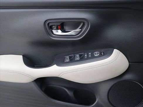 Certified 2026 Honda HR-V EX-L image 11