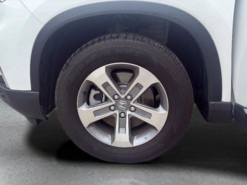 Used 2025 Honda Pilot EX-L image 35