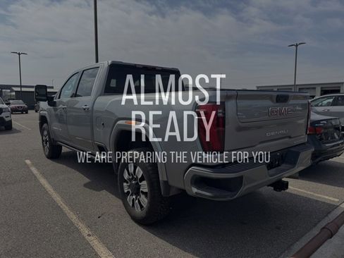 Used 2025 GMC Sierra 2500 Denali w/ Denali Reserve Package image 3