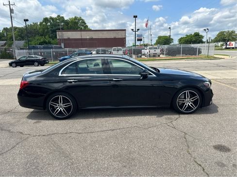Used 2020 Mercedes-Benz E 350 4MATIC Sedan w/ Parking Assistance Package image 8