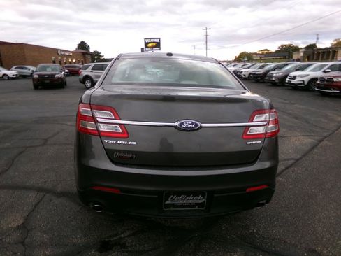 Used 2016 Ford Taurus SE image 5