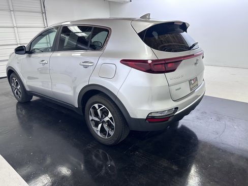 Used 2021 Kia Sportage LX image 11